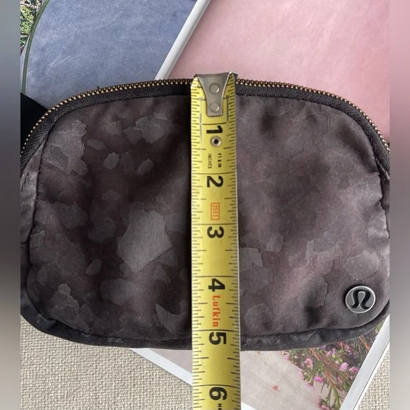 Lululemon Everywhere Belt Bag 1L In Fragment Camo Jacquard Black Deep Coal - Picture 12 of 14